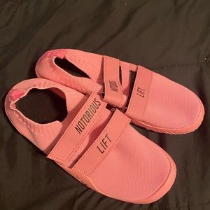 Notorious deadlift slippers